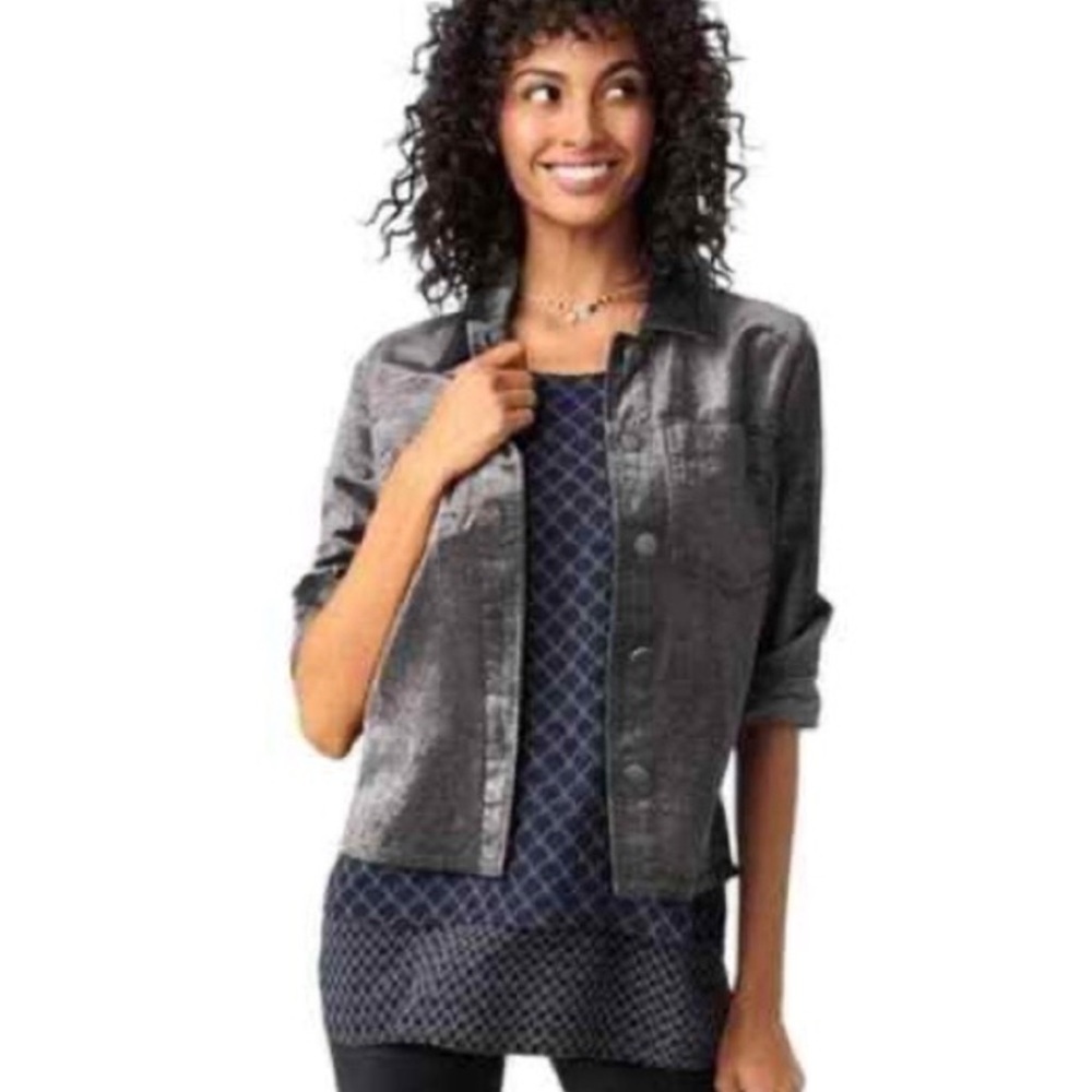 CABI women’s Tuesday Topper Charcoal Velvet Shirt Jacket sz XS preloved
#3730 - Picture 2 of 8